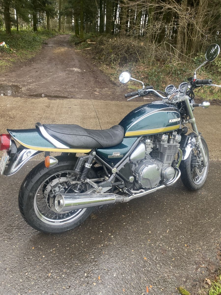 Kawasaki Touring: Kawasaki Zephyr 1100 mit Speichenräder – Gebraucht aus Emmenbrücke von  2