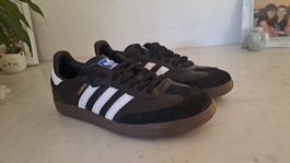 Adidas Samba Noir Taille 38 2/3 bon état, peu portées