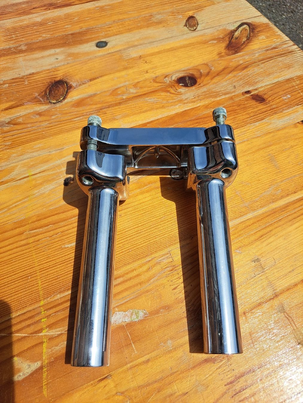 Harley-Davidson Toutes les pièces détachées moto: Harley-Davidson Riser chrome – D'occasion à Jona par Crazy_l