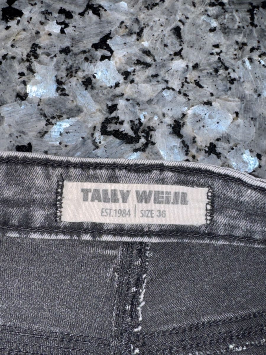 Tally Weijl Kleiderpakete: Lots de Shorts Tally Weijl  – Neu (gemäss Beschreibung) aus Malleray von sam_9bkx 6