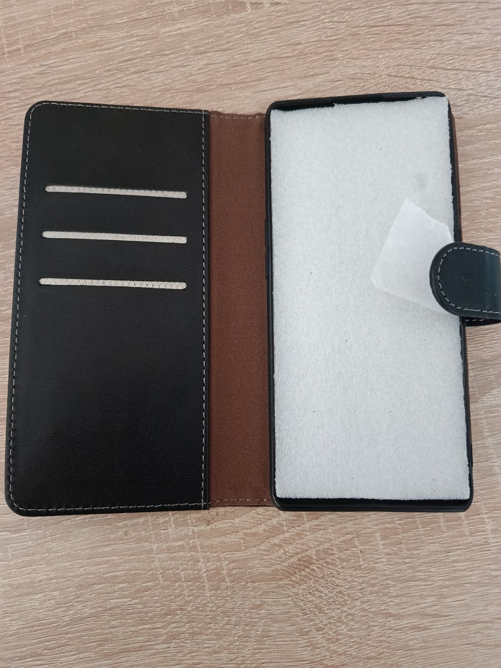 Oppo Telefoni cellulari / Smartphones: Oppo Find X3 Neo – Nuovo (secondo la descrizione) da Rorschach venduto da Aqua04 1