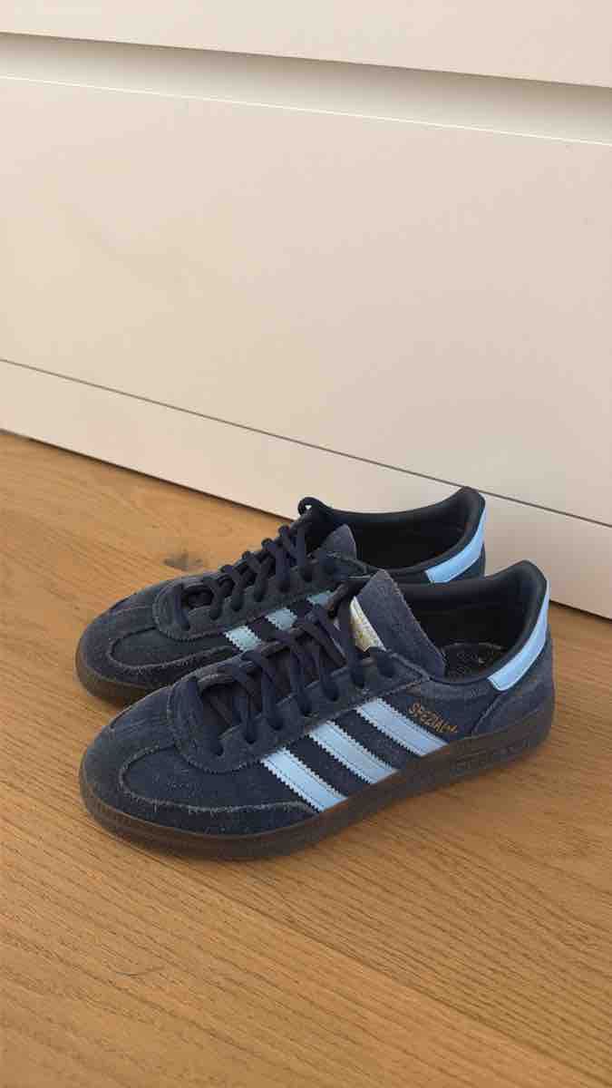 Adidas Herrenschuhe: Adidas Spezial Grösse 36 2/3 – Gebraucht aus Hochfelden von man_6d68