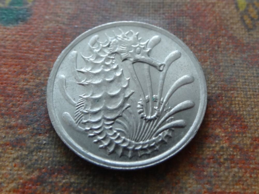 Alle Münzen: SINGAPOUR  10  Cents  1982 – Gebraucht aus Romanel-sur-Lausanne von Swift13 1