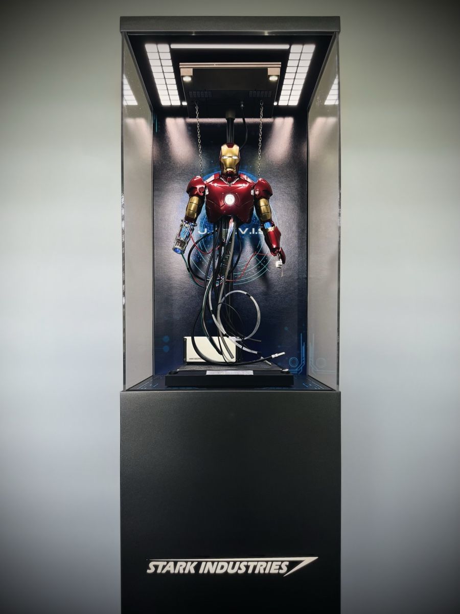 Hot Toys Statuette: Hot Toys Iron Man mit Showcase – Nuovo (secondo la descrizione) da Safenwil venduto da marchaui 6