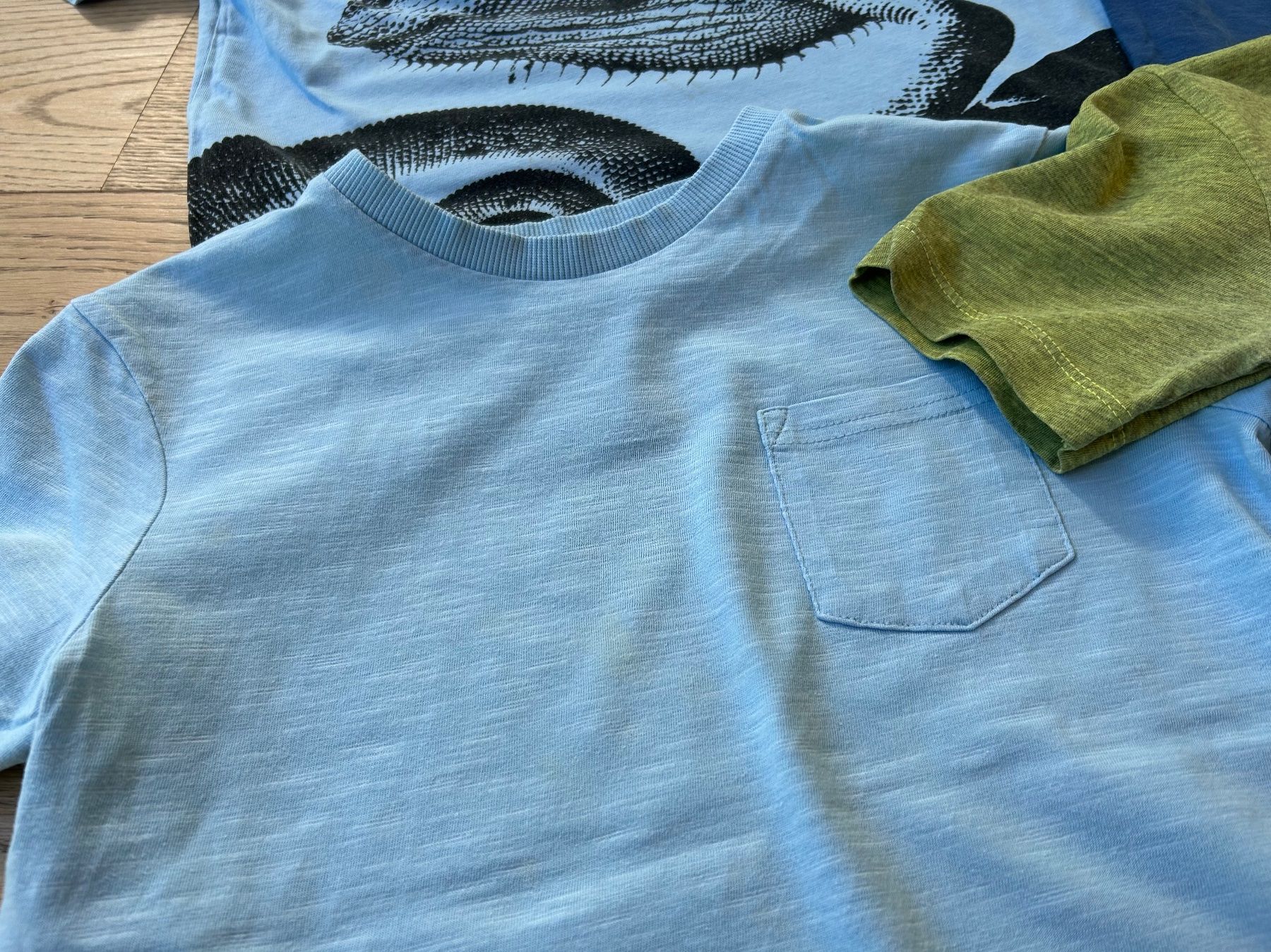 Camicie, T-shirt & Polo: T- Shirts Gr. 122/128 – Usato da Rothrist venduto da szc_9dg5 5