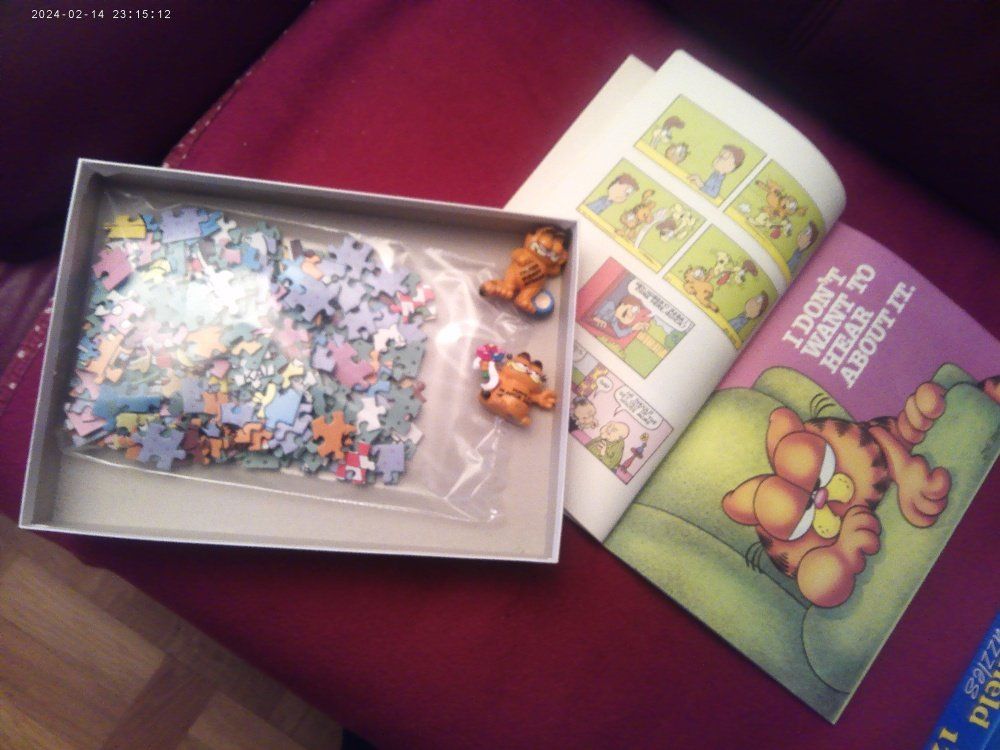 Comics: Garfield PLUSCHTIER + COMIC  DAZU 2 X Puzzles + 2 X Figuren – Gebraucht aus Volketswil von nemo2000 4