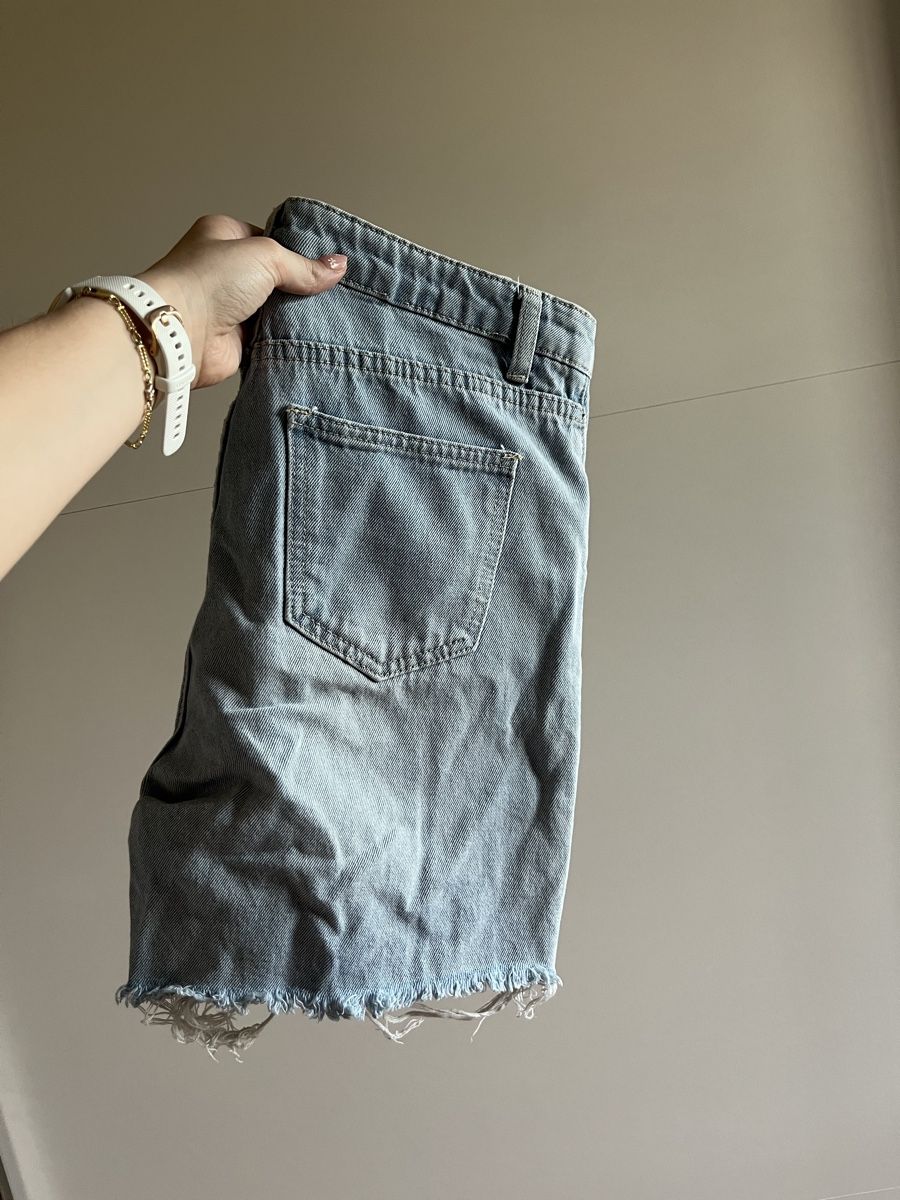 Shein Hosen: Short – Gebraucht aus Montsevelier von Duna2210 2