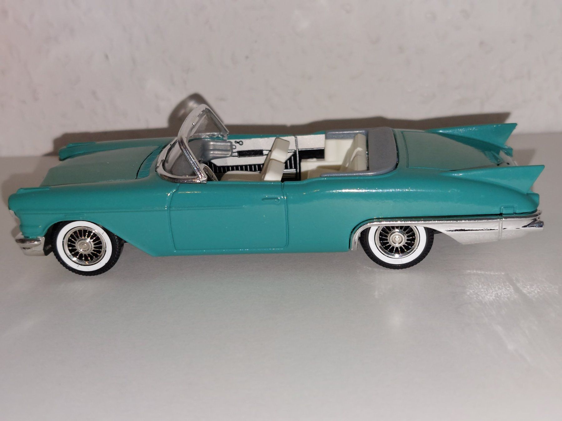 Solido Modellini d'auto: Cadillac Eldorado Biarritz 1957 1:43 Solido – Usato da Diegten venduto da isetta590 1