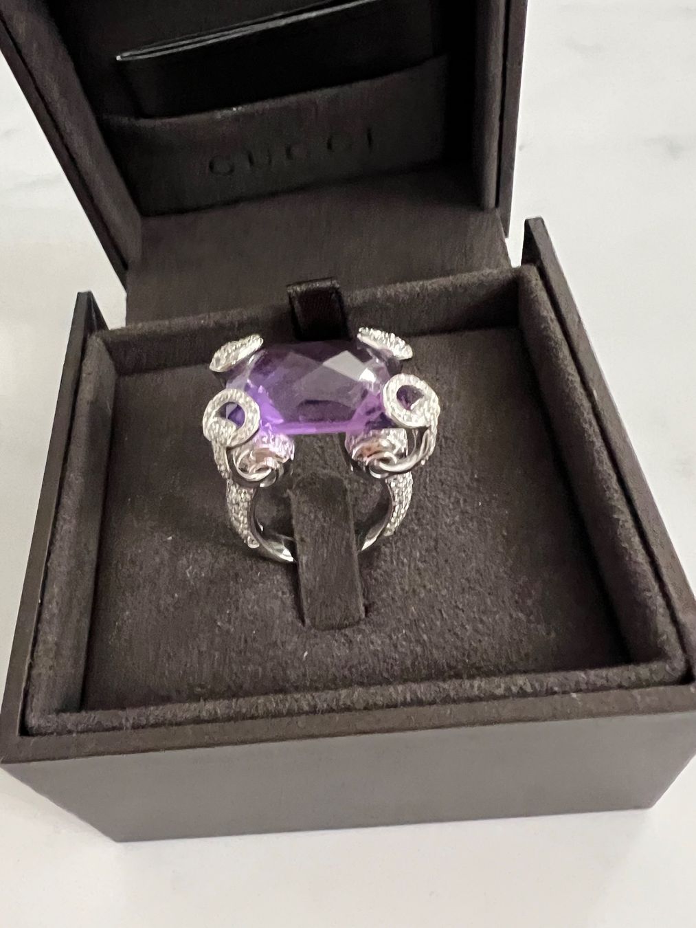 Gucci Anelli: Bague Gucci Horsebit Cocktailring  taille 13 – Usato da Lutry venduto da roxypoxy
