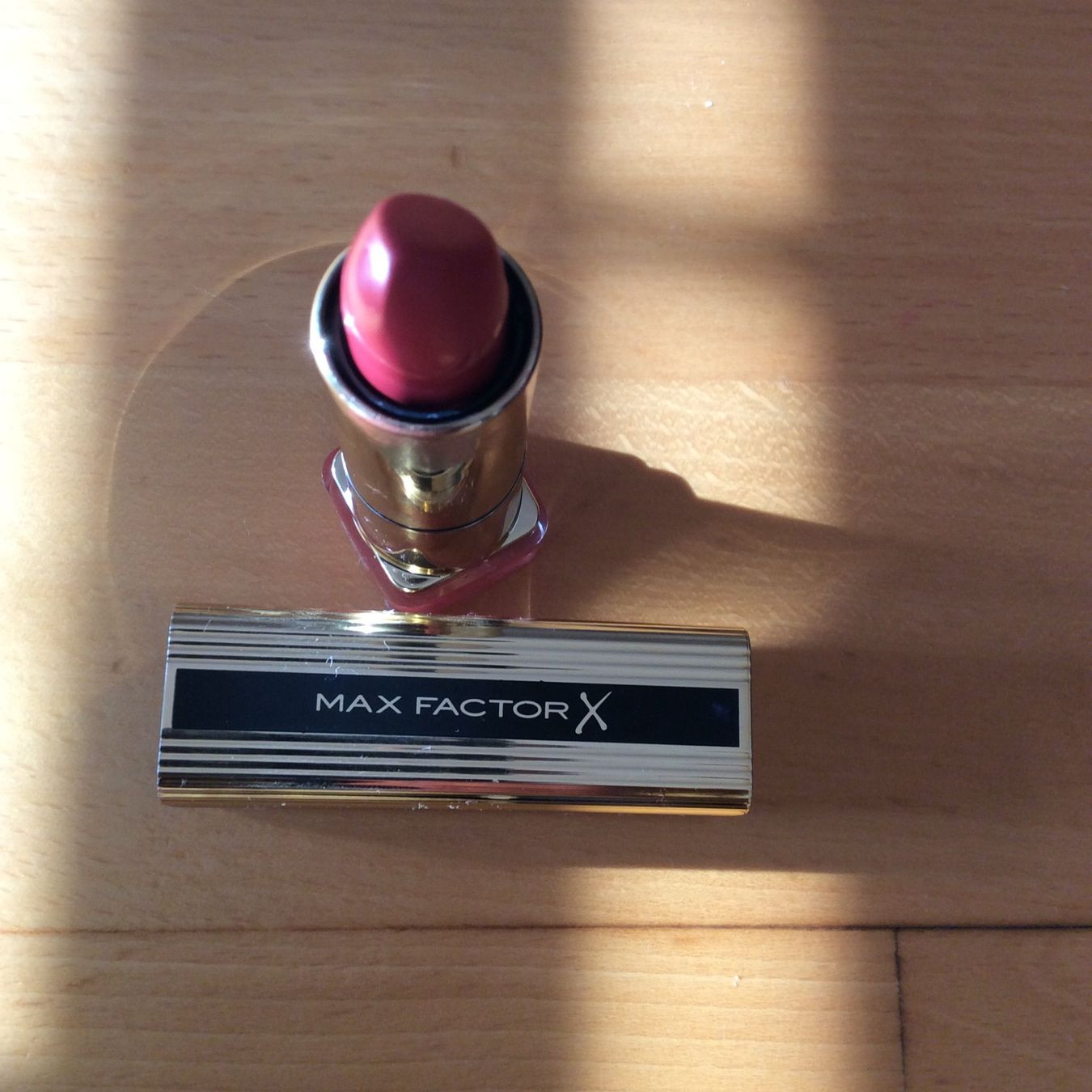 Make-up: Max Factor Lipstick – Nuovo e nell'imballaggio originale da Biel/Bienne venduto da Ganesh12