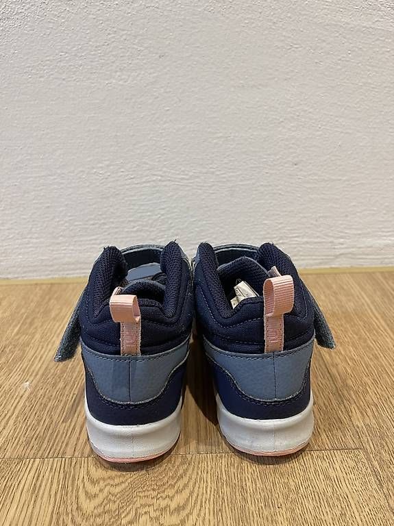 Scarpe per ragazzi: QUECHUA Wanderschuhe Winterschuhe  Gr. 29 halbhoch – Usato da Zufikon venduto da Facerhead 1
