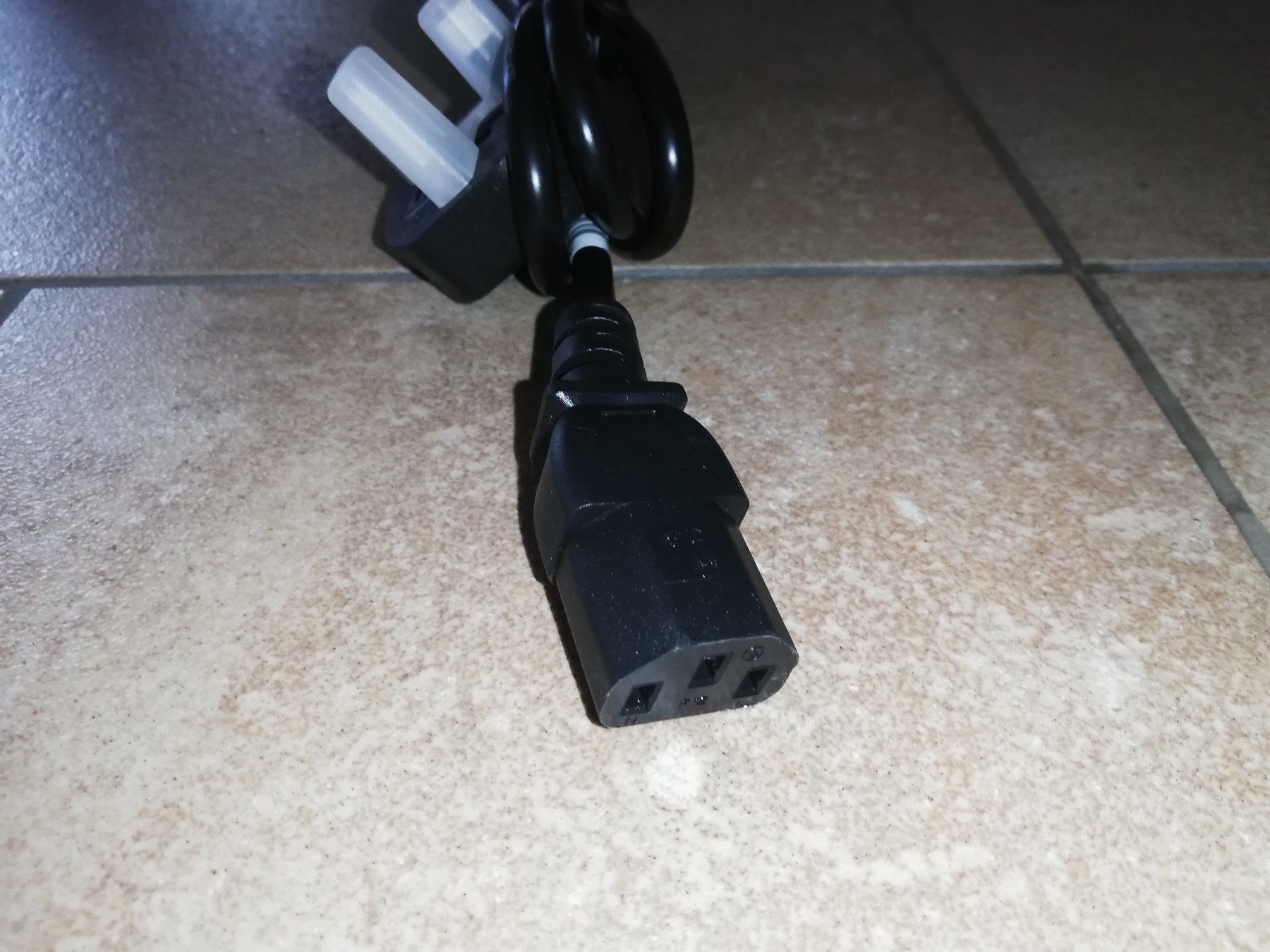 Kabel: Foxconn Power Cable Type-G GB/UK FM-026A – Neu (gemäss Beschreibung) aus Lamone von ken_8y7h 2