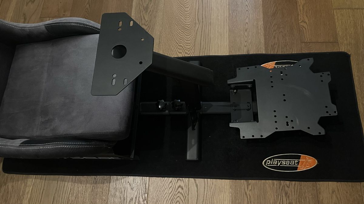 Poltrone: Playseat Evolution Alcantara – Usato da Unterengstringen venduto da Weststrass 5