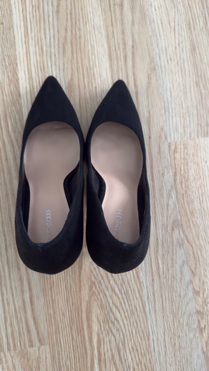Scarpe da donna: Chic classic high-heeled shoes – Usato da Zürich venduto da ish_6v8w 3