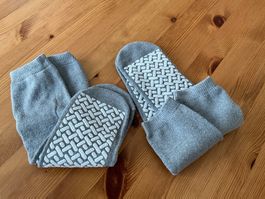 2 Paar Antirutsch-Socken, Grau, Grösse 39-42, NEU