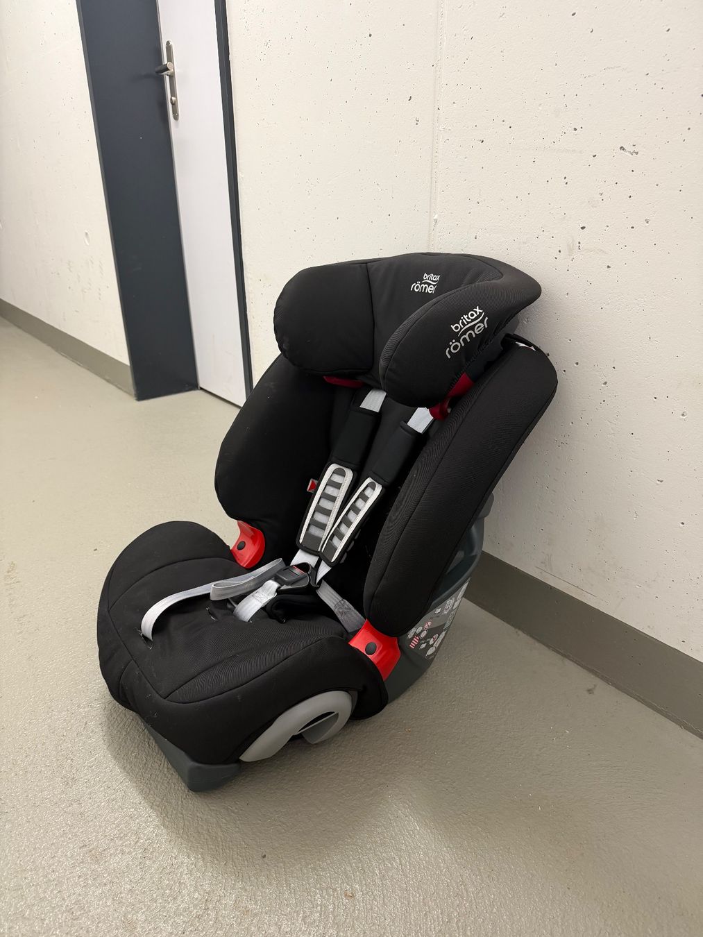 Evolva Sièges auto: Britax Römer Evolva 1-2-3 – D'occasion à Wetzikon ZH par speedmas 1