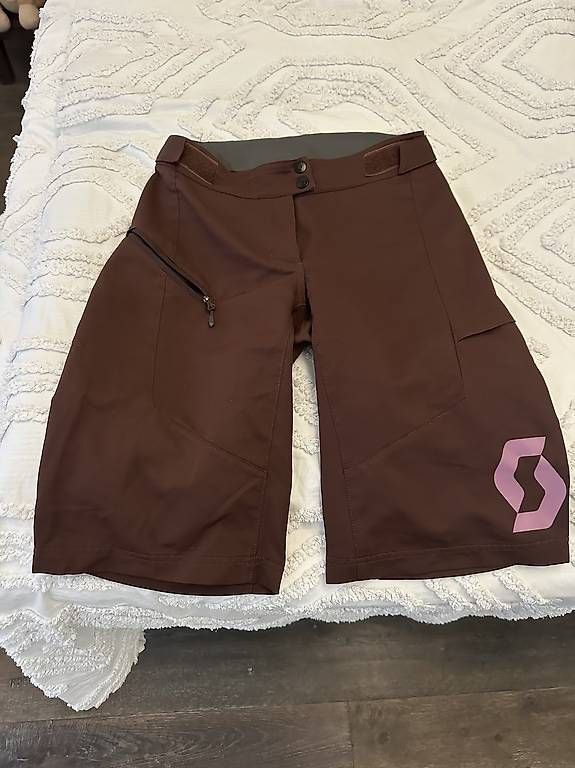 Scott Pantaloni: Bikehose Scott – Usato da Küssnacht am Rigi venduto da Stuhli