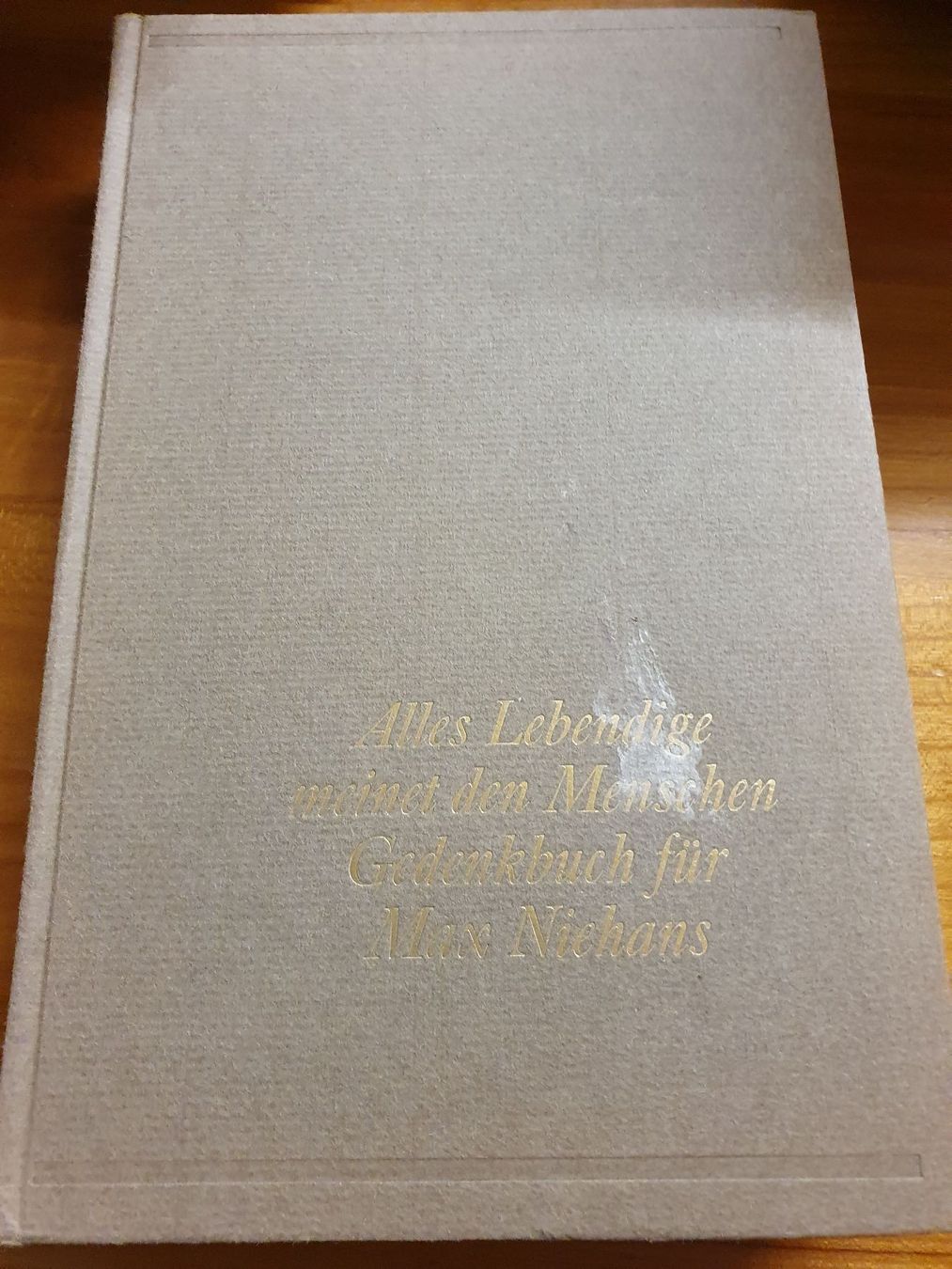 Libri: Alles Lebendige meinet den Menschen – Usato da Oberdorf BL venduto da BaldenEagle