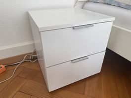 Nachttisch