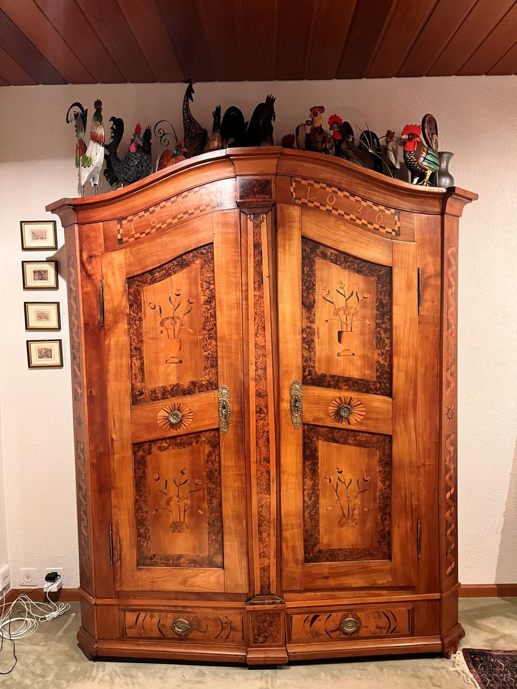 Armadi: Antiker Schrank – Usato da Hofstetten SO venduto da fan_5g5j