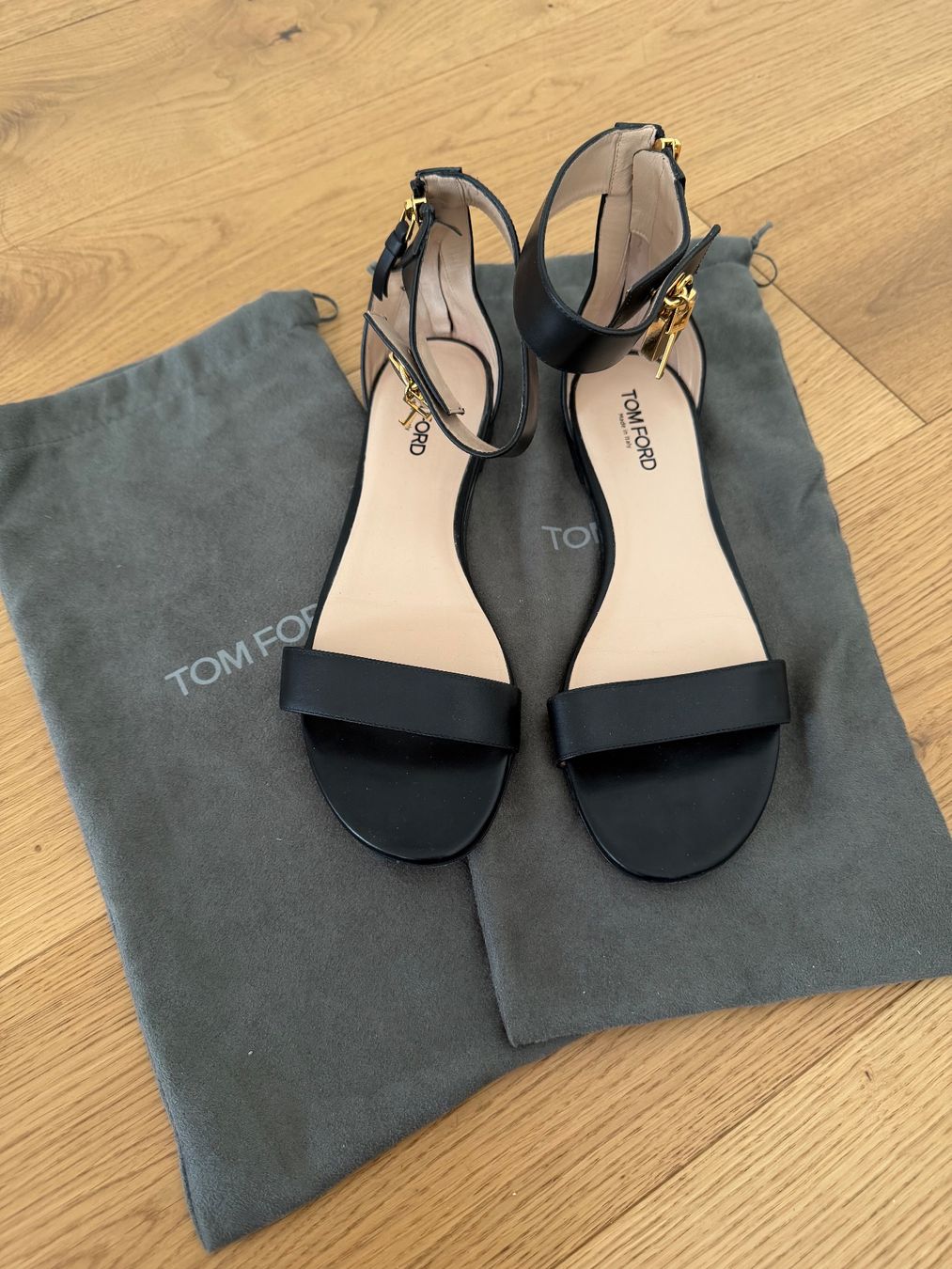 Tom Ford Chaussures femmes: Tom Ford Leather Sandals – D'occasion à Zürich par ank_5qjk