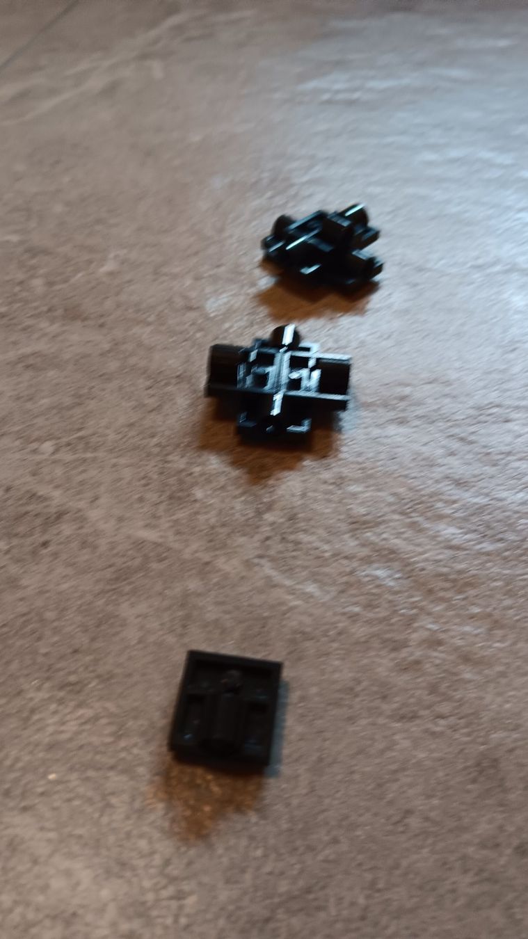 Lego Kit di costruzioni: Lego - Technic - Plate 2x2 with connection - Black - 10x – Usato da COLLOMBEY venduto da Lego80s 1