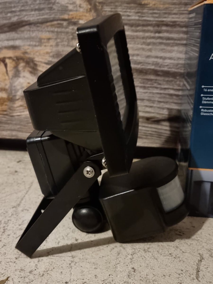Lampen: LED-Aussenstrahler 8.5W – Neu und originalverpackt aus Kesswil von mie_g89p 5