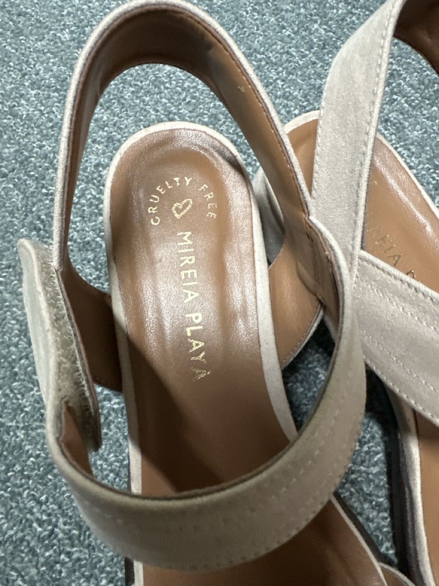 Scarpe da donna: Mireia Playa Sandalen Gr 40 – Nuovo (secondo la descrizione) da Baltschieder venduto da YmroBe 1