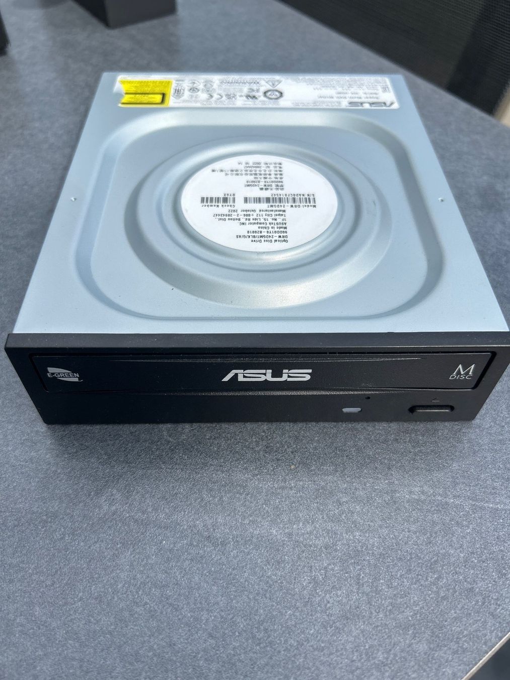 Componenti elettronici: ASUS Drw-24d5mt – Usato da Bassersdorf venduto da Winti8406