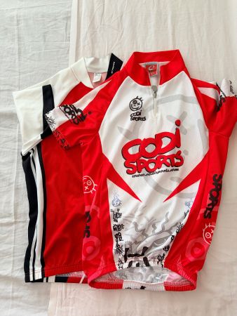 2X Kinder Radtrikot Grösse 130-140cm