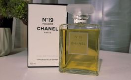 CHANEL 'No 19 Poudré' EdP