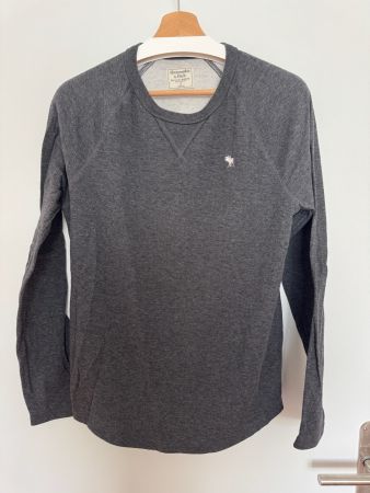 Abercrombie & Fitch Sweater
