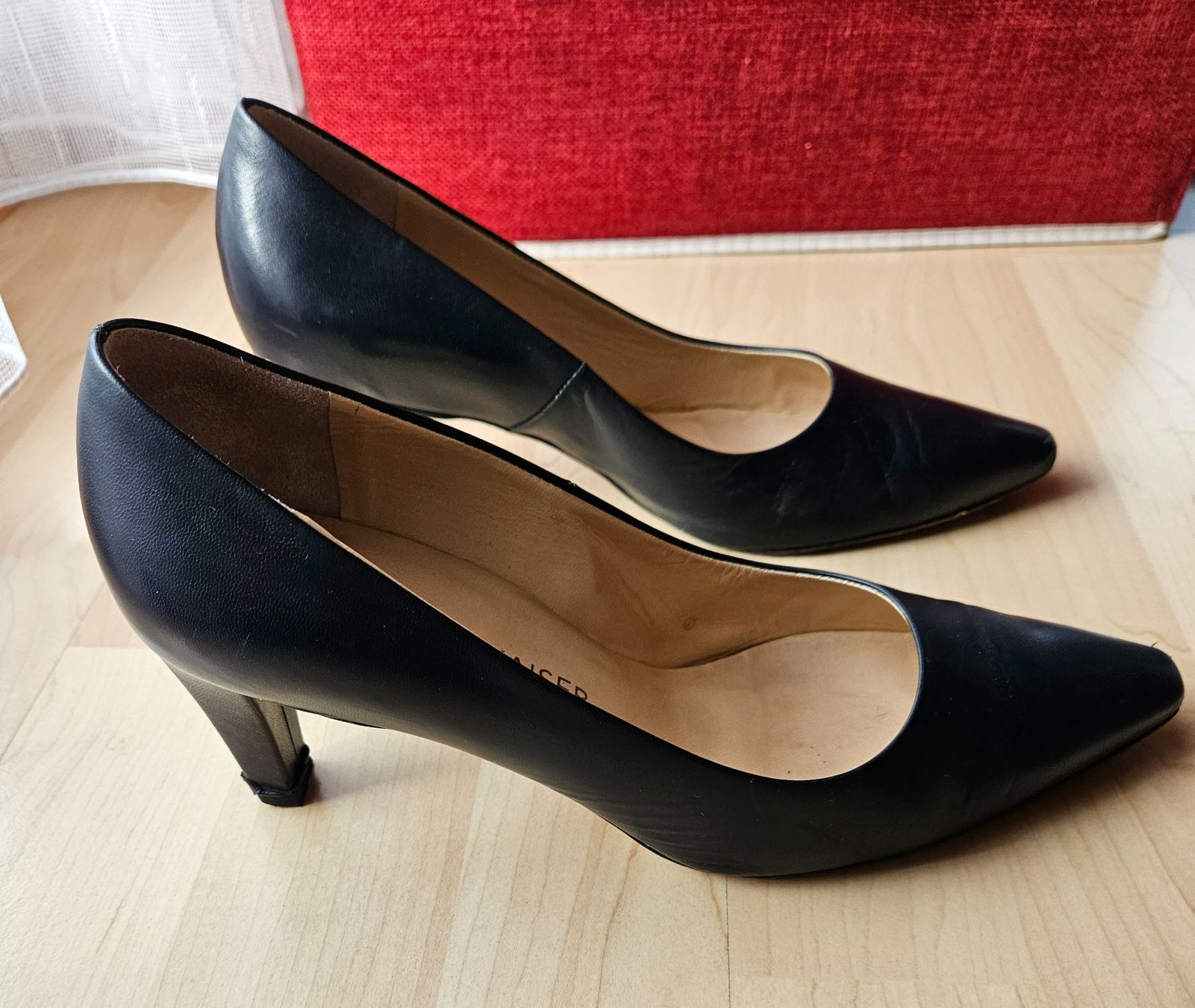 Kaiser Damenschuhe: Neuwertige klassische Pumps Gr. 37 PETER KAISER – Gebraucht aus Schattdorf von mbe_q8gp 1