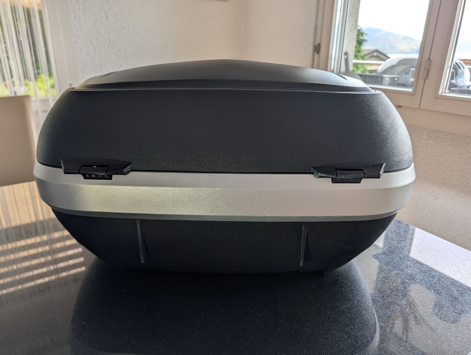 Givi Topcase: Givi Monokey System V47 – Usato da Dallenwil venduto da Nettermensch 3