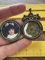 Médaillon vintage bronze, à mettre des potos / SVP lisez tex
