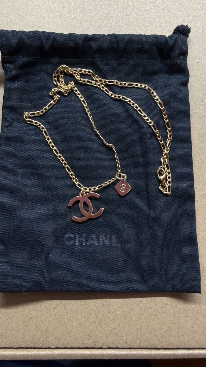 Catenine: Chanel beauty Gold Necklace – Nuovo (secondo la descrizione) da Chur venduto da Madeys 2