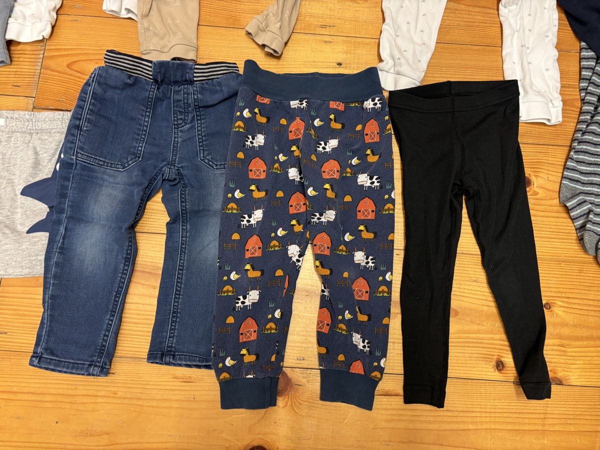 Lotti & Set di vestiti: Kleiderpaket Jungs, Grösse 98 – Usato da Büren an der Aare venduto da Nikito2001 5