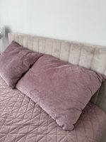 Modernes Boxspringbett mit Stauraum – Velours Beige, neuwert