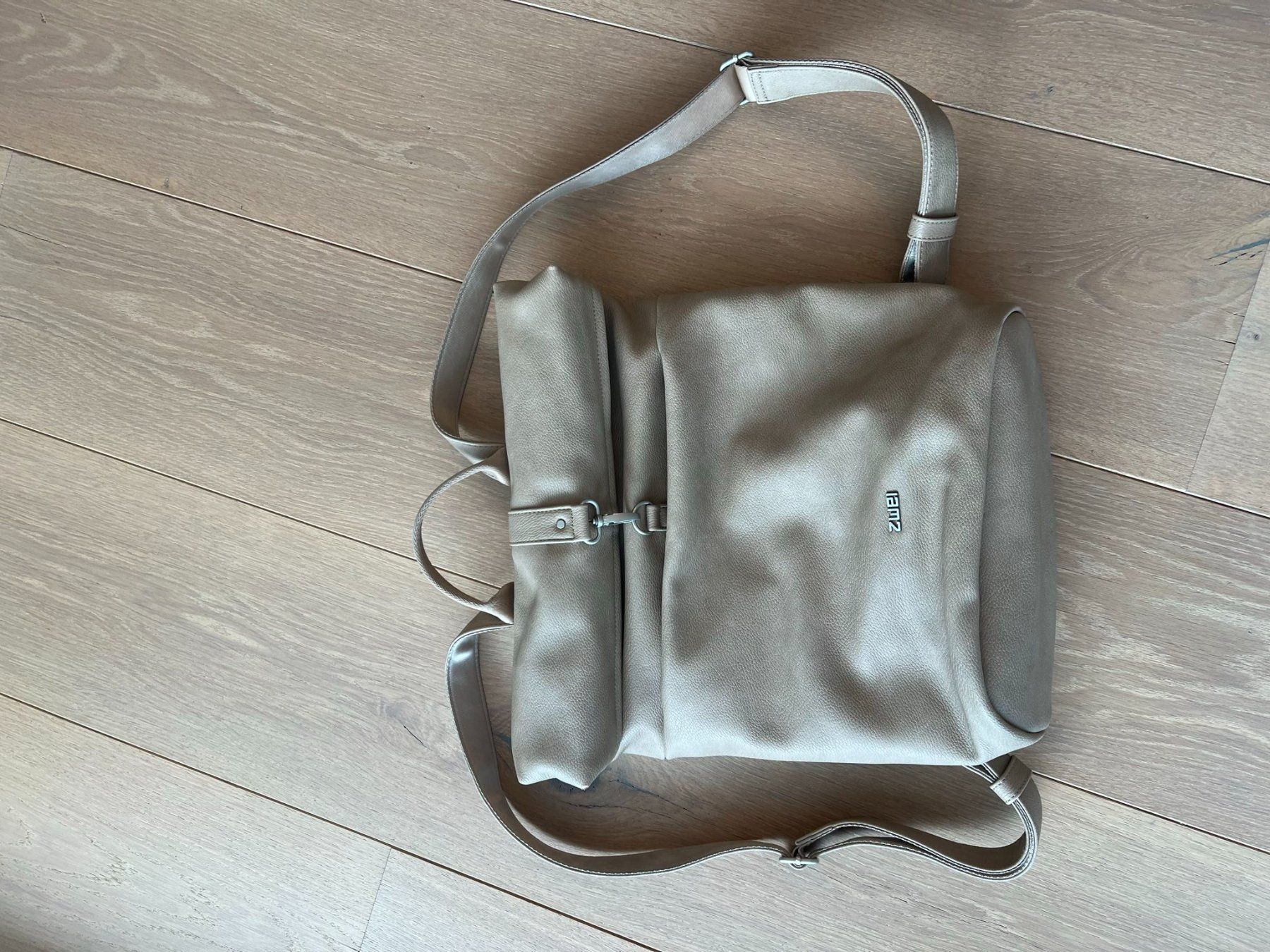 Zwei Rucksäcke: Rucksack zwei, Kunstleder, beige – Gebraucht aus Wettingen von skilpadde