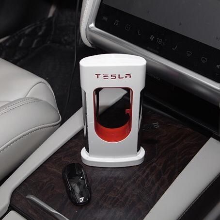 Caricabatterie: Mini Tesla Supercharger Powerbank – Nuovo e nell'imballaggio originale da Dietikon venduto da e-car-shop.schweiz 3