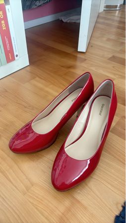 Rote Lack-Pumps von Graceland 41