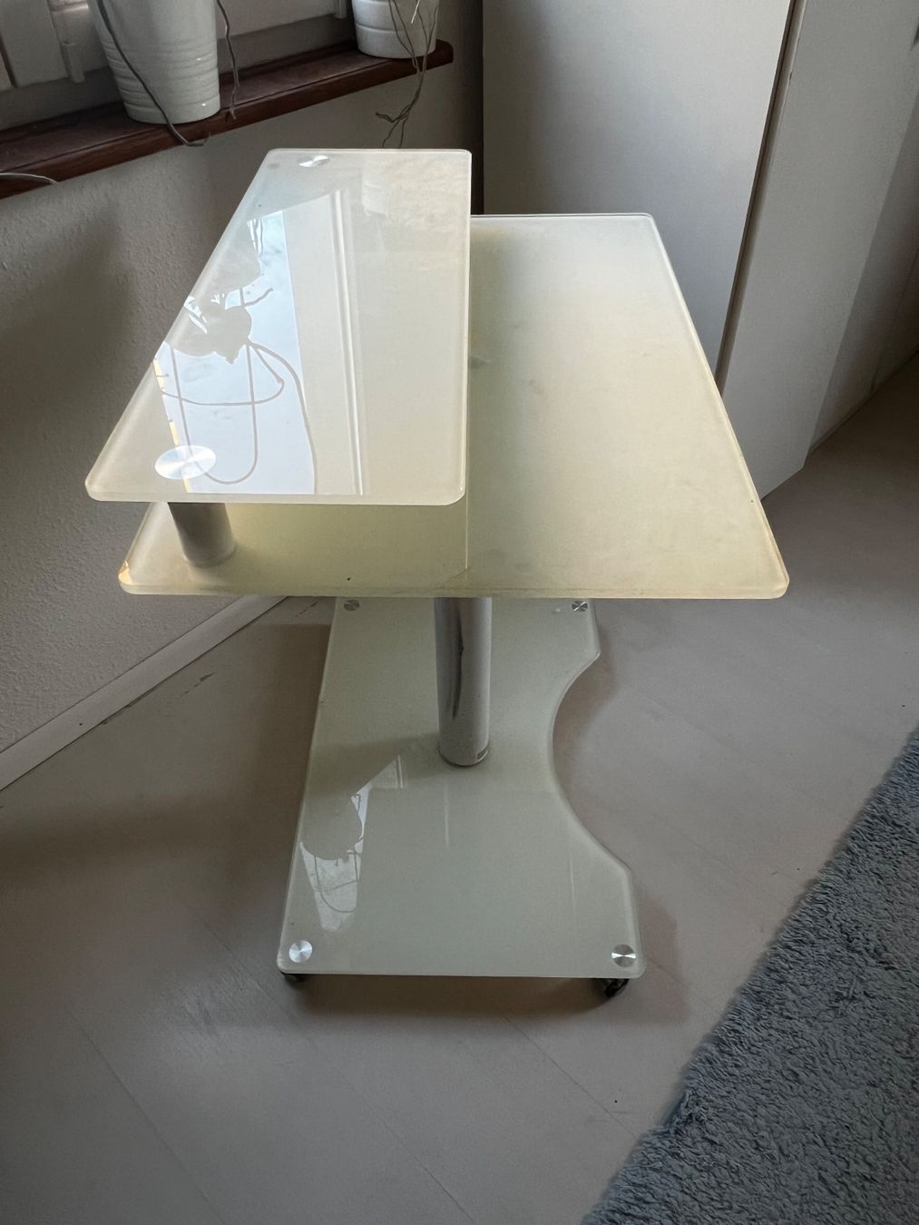 Tavoli: Computer Glastisch (rollbar) – Usato da Reinach BL venduto da PAT-Jabar 1