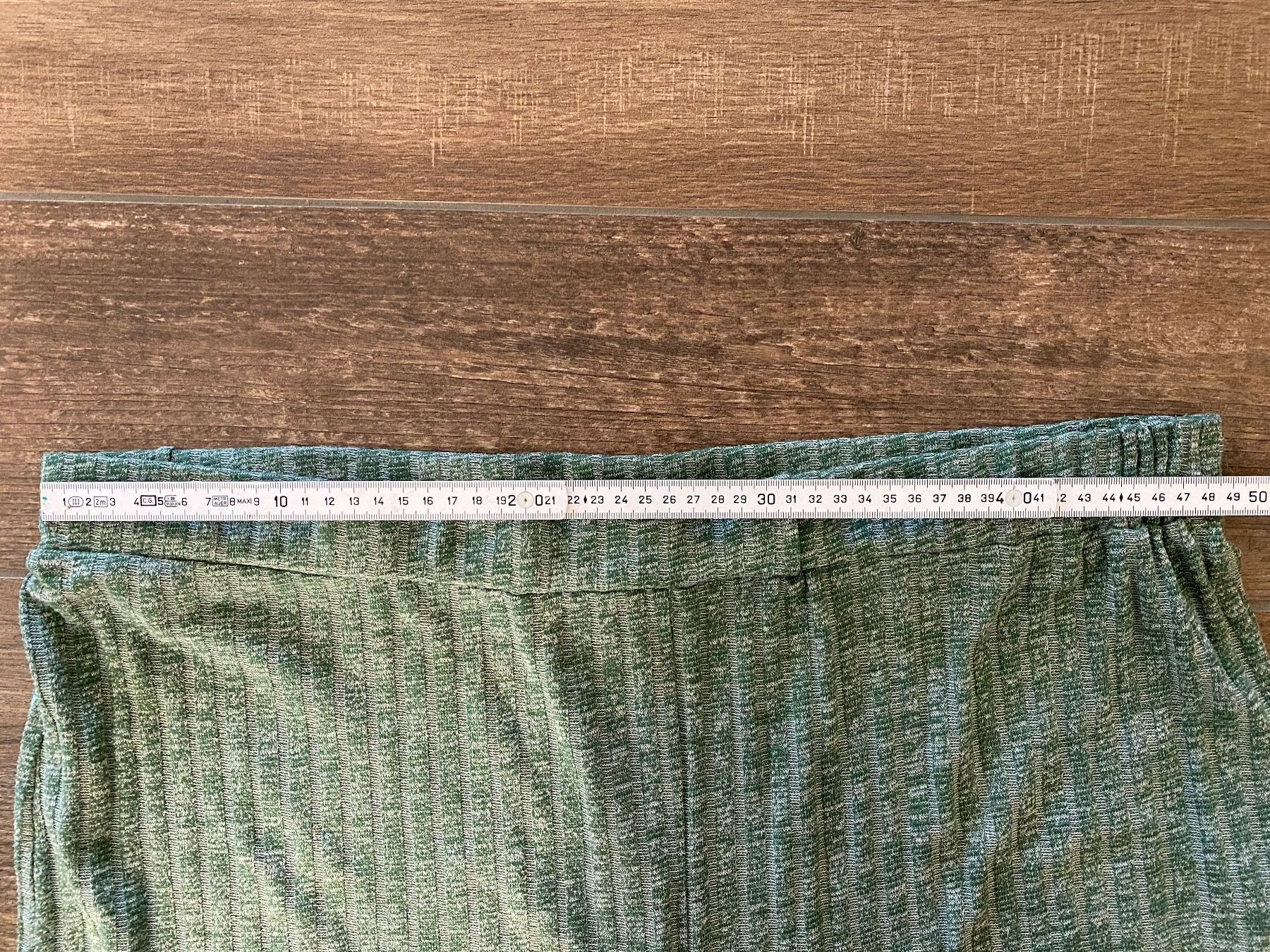 Asos Hosen: Asos Design Curve Hose elastisch grün Gr. 52 – Gebraucht aus Pratteln von a23_j2gs 3