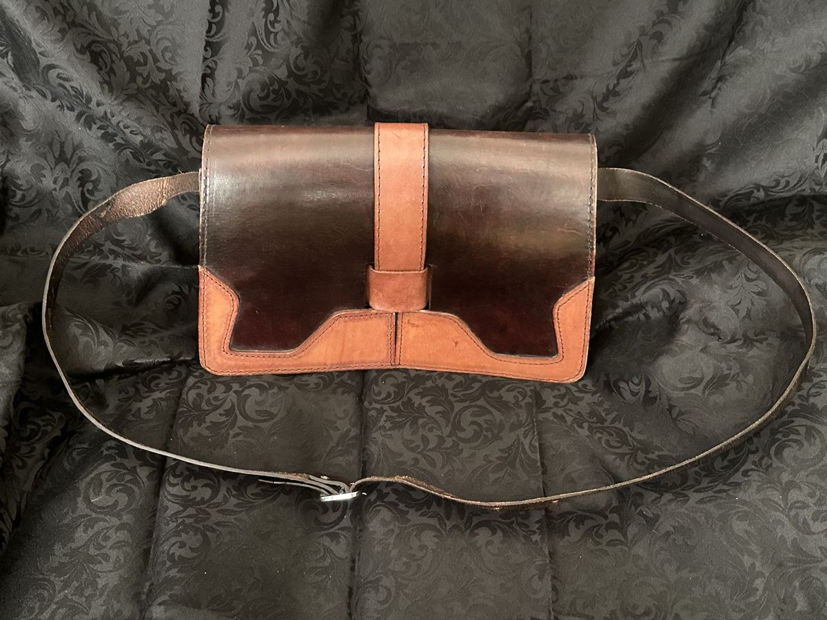 Taschen für Damen: Handgemachte Tasche aus Hartleder – Gebraucht aus Bern von Maria003 2