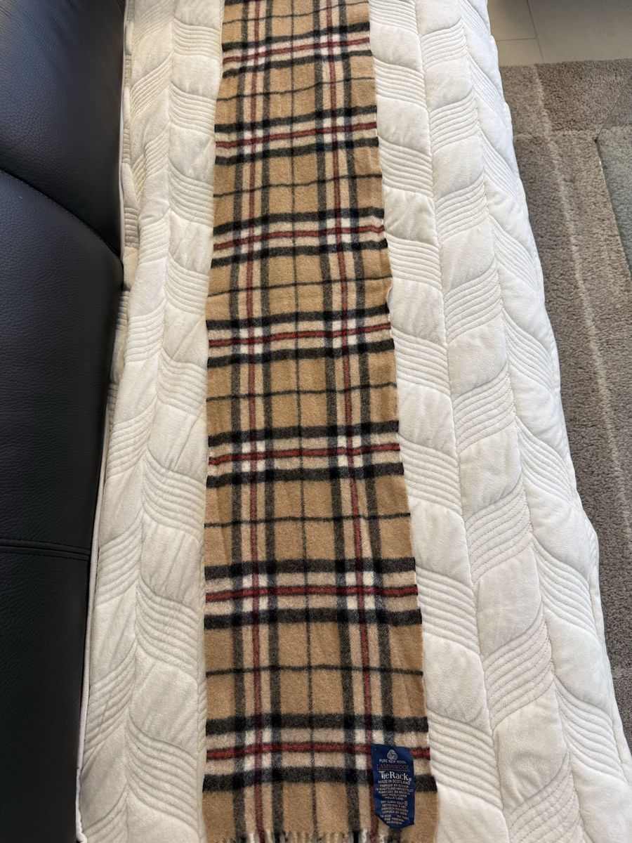 Foulard & Sciarpe: Warmer Winter Schal aus Wolle, kariert. – Usato da Schlieren venduto da Flower5 1