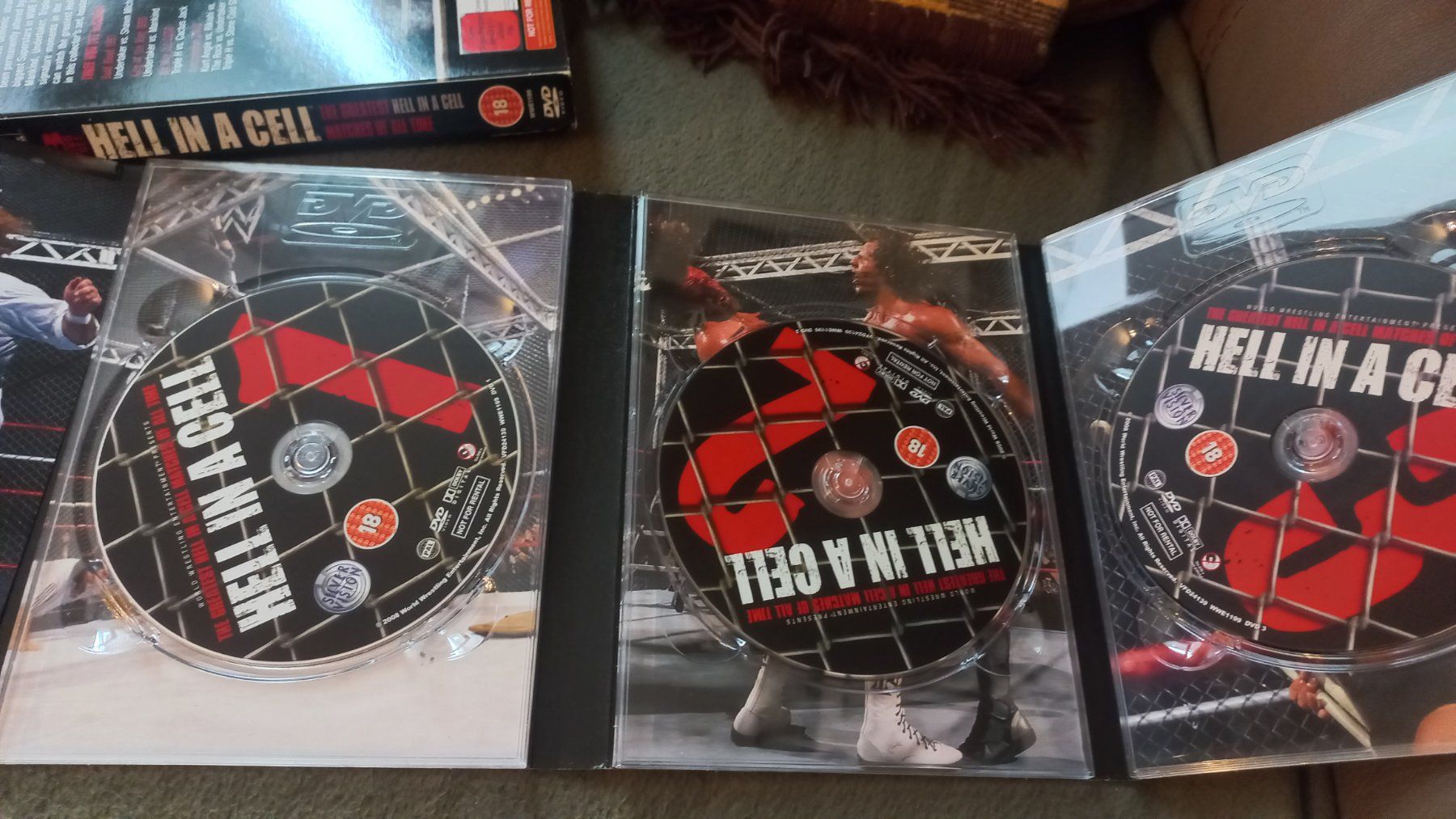 Tutti i DVDs: Hell in a Cell - Wrestling UK 3-DVD Set – Usato da Olten venduto da Donatello1984 2