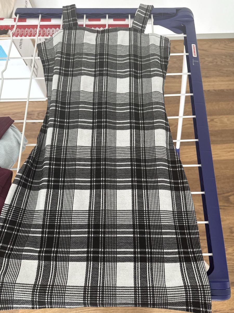H&M Robes: Kleid Grösse 38 – D'occasion à Zürich par bia_6kmj
