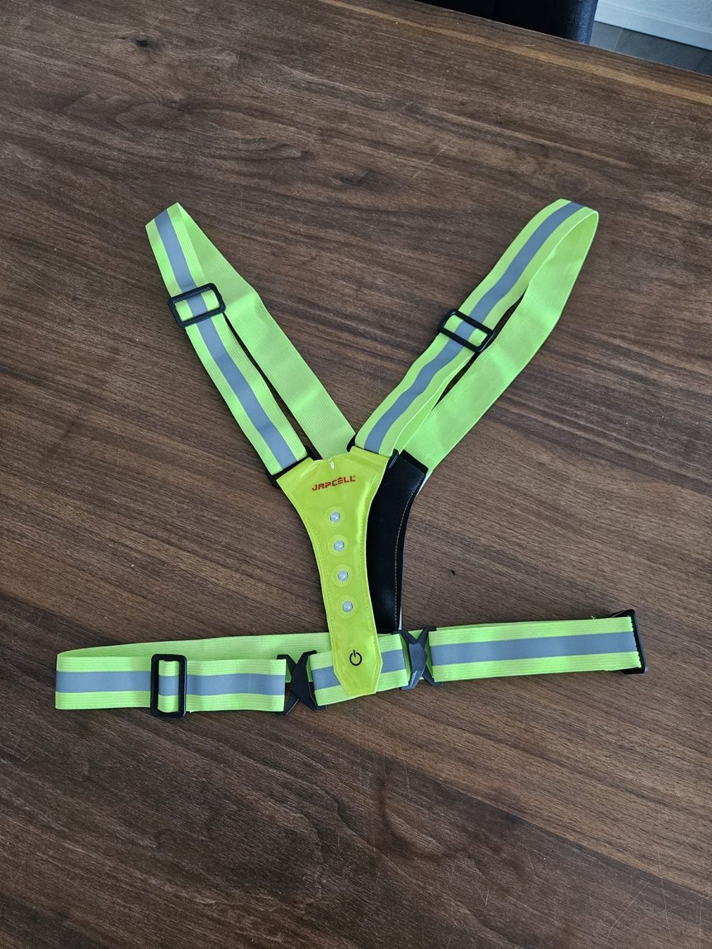 Gilet & Giacche: Leuchtweste inkl. LED-Licht – Usato da Ostermundigen venduto da Kaervek_SUI