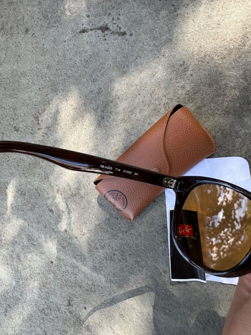 Ray-Ban Occhiali & Lenti: Original Ray-Ban RB4203 Sunglasses With Case – Nuovo (secondo la descrizione) da Effretikon venduto da rus_2l2p 9