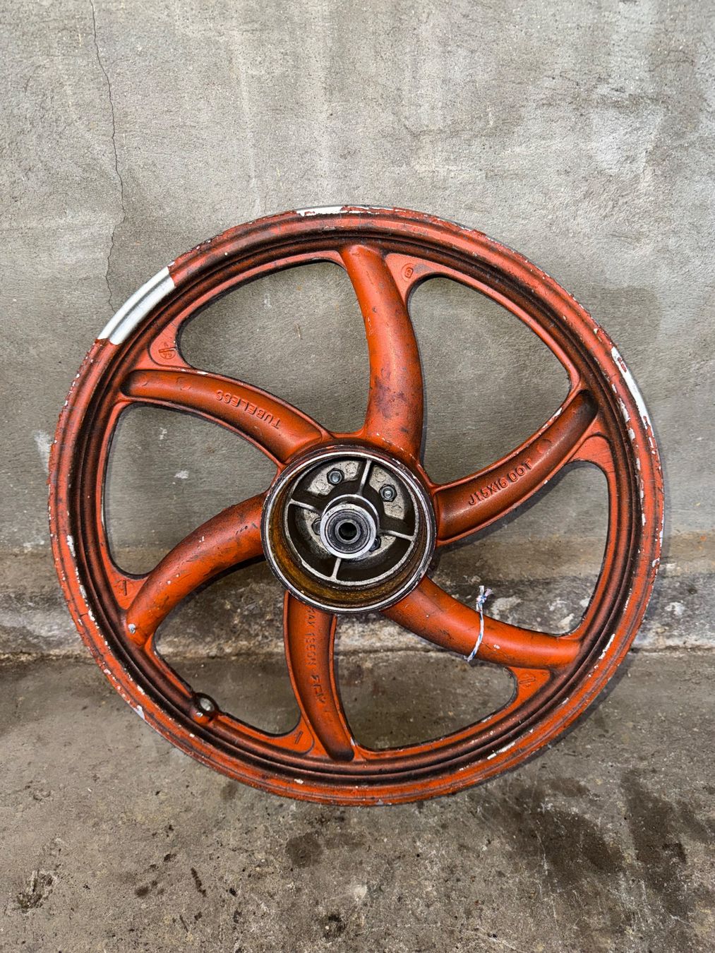 Puch Parti ricambio per ciclomotori: Mofa Gussfelgen Hinterrad – Difettoso da Fahrni b. Thun venduto da berger_tuning34 2